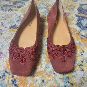 Me Too  Flats Size 6